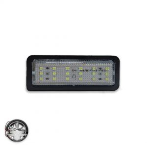 چراغ سقف خودرو